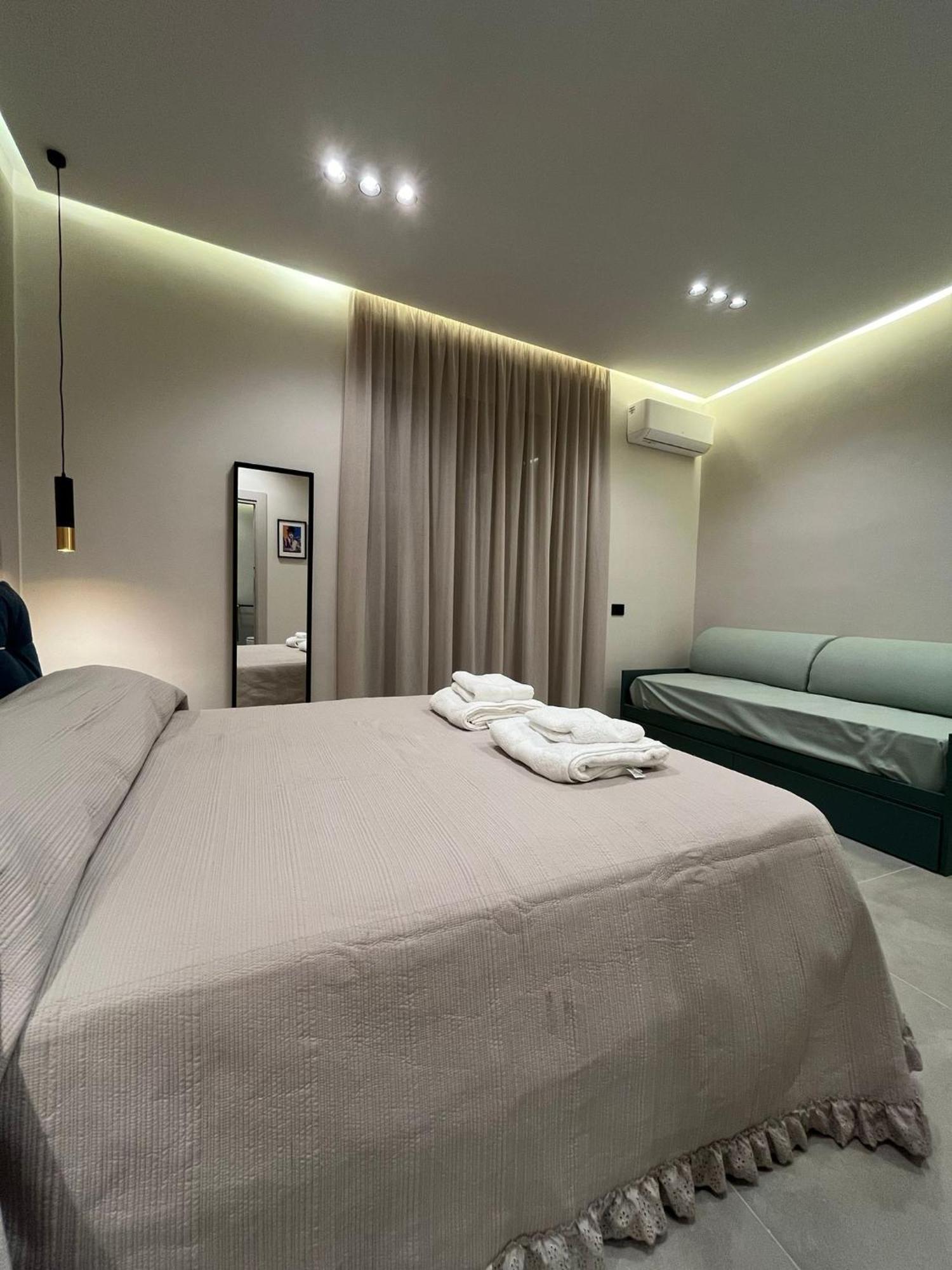 Stay In Napoli Eksteriør bilde